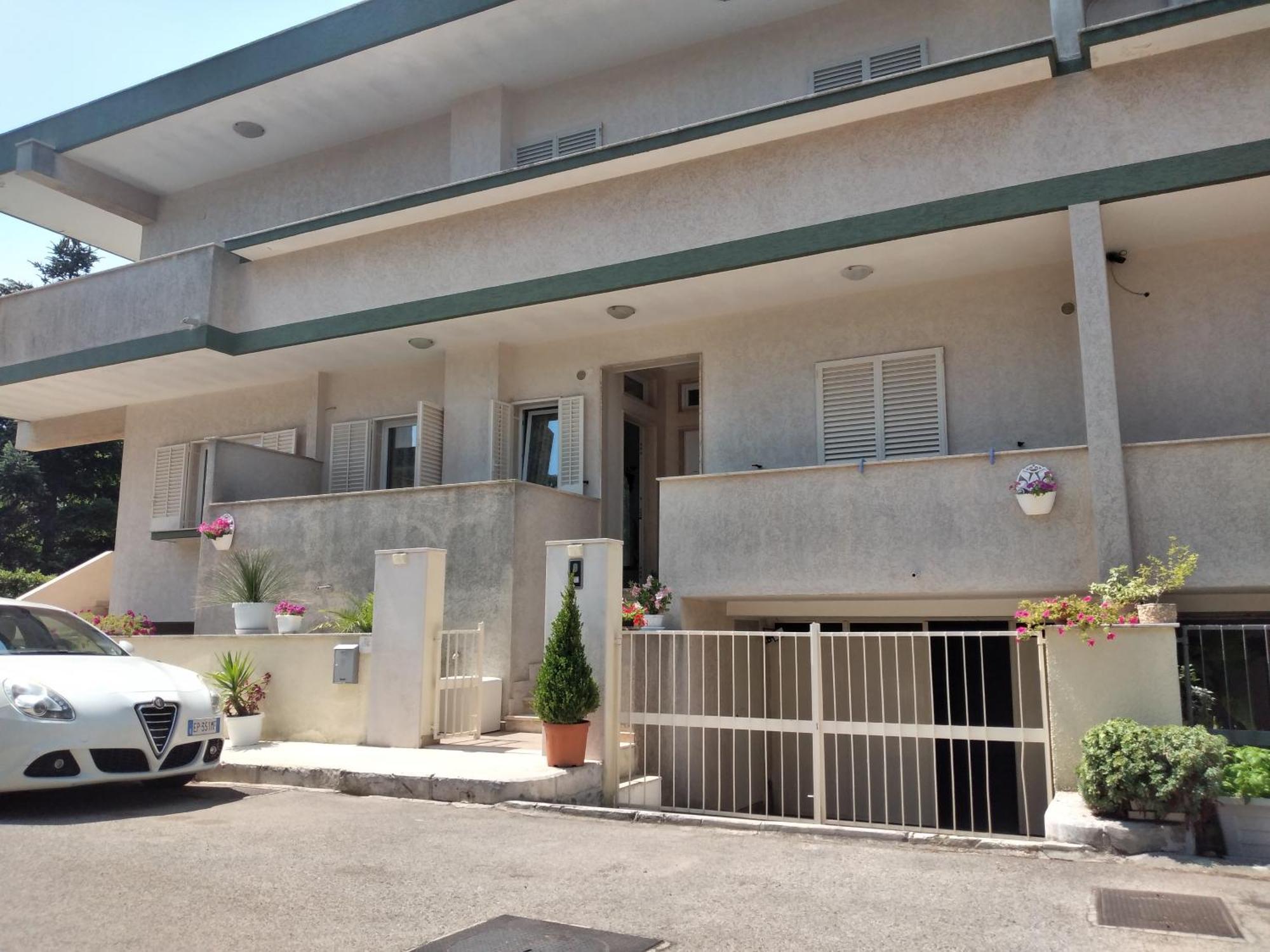 Casa Di Tina Hotel Castellana Grotte Exterior photo